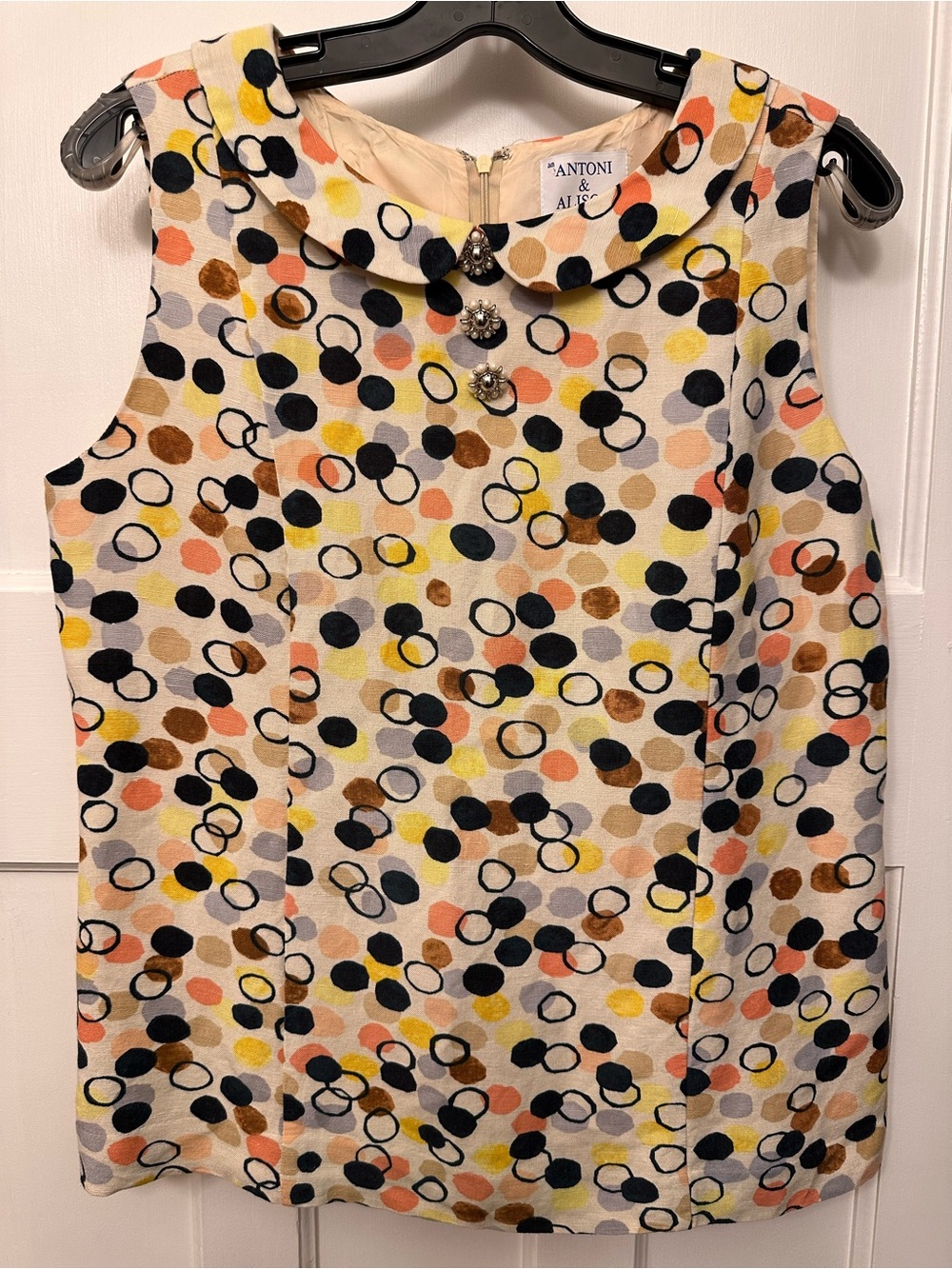 ⭐️ Antoni and Alison 10 Cream Polka Dot Sleeveless Top with Decorative Buttons